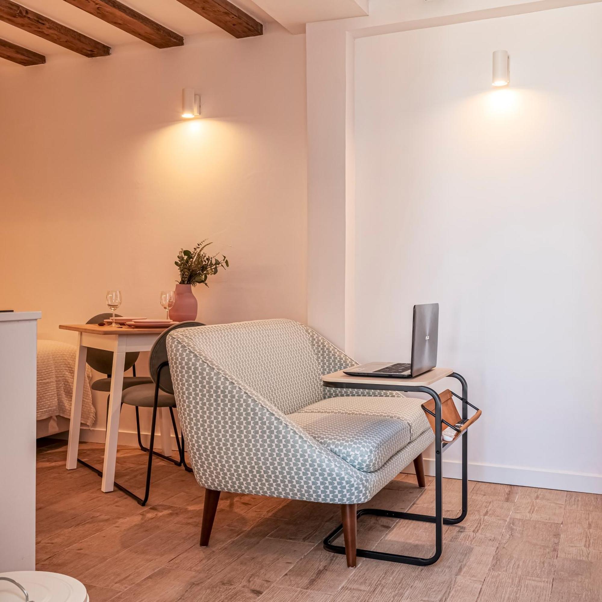 Chalet Marias - Parede Beach Apartments Kültér fotó